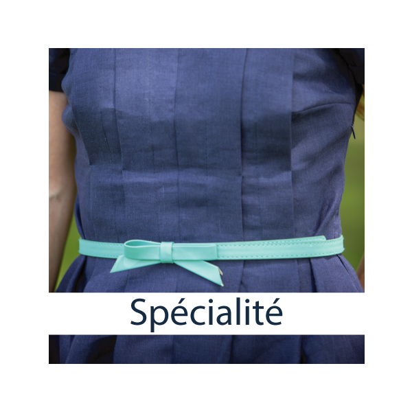 Spécialiste des robes BLEU MARINE